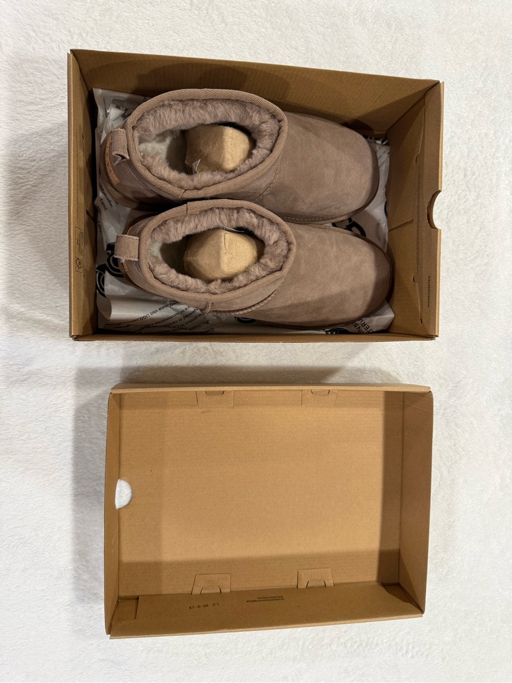 UGG Color- Caribou Women's Short Suede ultra mini size 9 (worn ONLY 1 time) - Picture 6 of 6